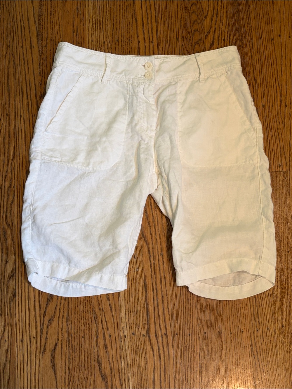 Escales Shorts